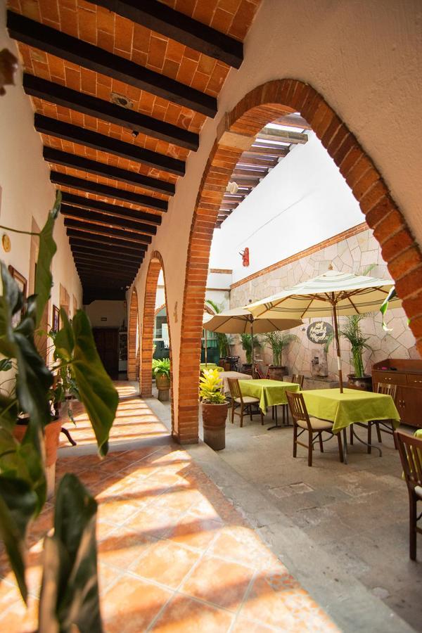 Hotel Meson De Los Remedios Morelia Exterior photo