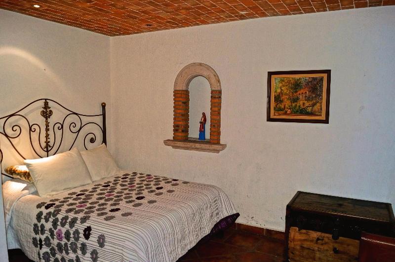 Hotel Meson De Los Remedios Morelia Exterior photo