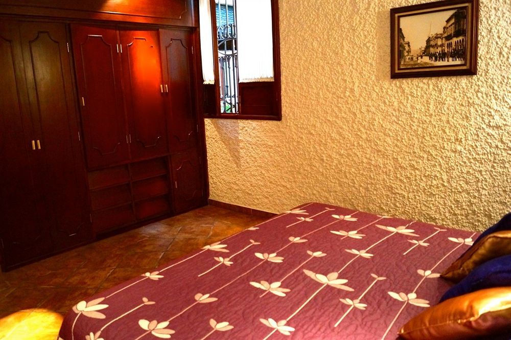 Hotel Meson De Los Remedios Morelia Exterior photo