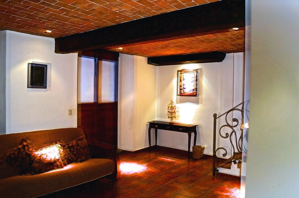 Hotel Meson De Los Remedios Morelia Exterior photo